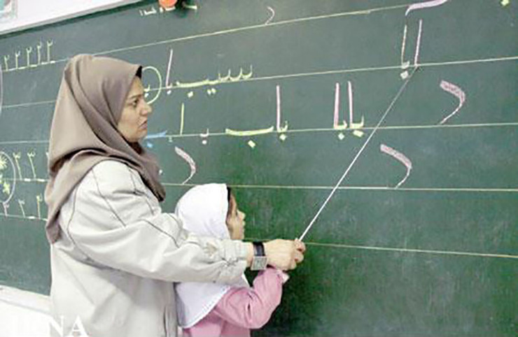 معاون برنامه‌ریزی و توسعه منابع وزارت آموزش و پرورش گفت: حقوق معلمان حق‌التدریس آزاد و خرید خدمات آموزشی در سال تحصیلی آینده در سه روش آموزش حضوری، مجازی و ترکیبی به‌صورت کامل پرداخت می‌شود.