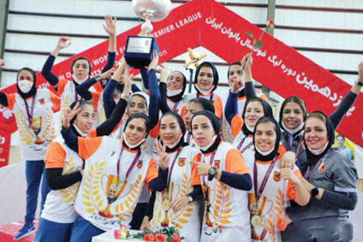 قهرمانی تیم دختران مس کرمان در فوتسال بعد از قهرمانی تیم مردان مس در لیگ دسته اول فوتبال