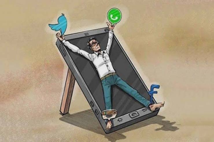 متاسفانه اکنون ملاک طنز خوب، طنزهای تلگرامی و اینستاگرامی هستند، در صورتی که این دو مقوله جدا از هم هستند که این روزها به غلط از هردو به عنوان طنز یاد می‌شود. امروز اگر اسم طنز بیاید همه به یاد فلان استندآپ کمدین می‌افتند. برای همین طنزنویسی نه تنها حرکت رو به جلویی نداشته است، بلکه به سمت نابودی حرکت می‌کند