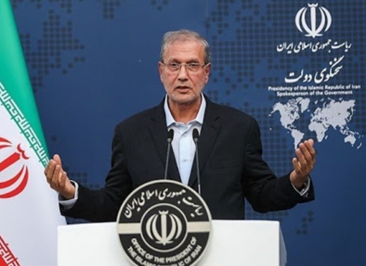 سخن‌گوی دولت با اشاره به پیش‌بینی افزایش شیوع کرونا در فصل سرما و اعلام اینکه بر این اساس تولیدات داخلی کفاف ما را نمی‌دهد، گفت: هفت میلیون واکسن آنفلوانزا را هم سفارش داده‌ایم که به کشور وارد شود.