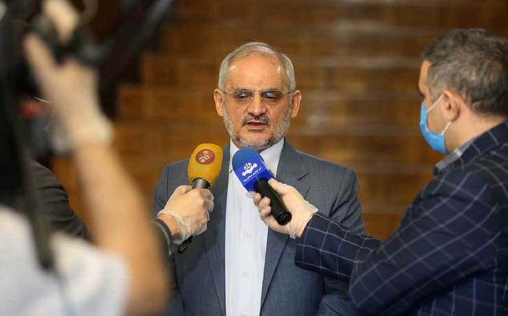 وزیر آموزش و پرورش با تاکید بر اینکه مدارس در همه نقاط کشور از ۱۵ شهریور باز می‌شوند، گفت: البته اگر در مناطقی با شیوع گسترده کرونا مواجه شویم که آن را وزارت بهداشت اعلام می‌کند، در آن مناطق حضور دانش‌آموزان منتفی می‌شود.