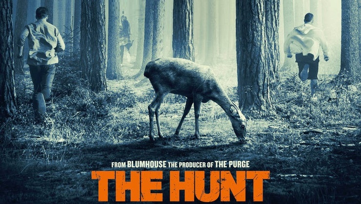 داستان اکران فیلم «شکار» (The Hunt) پارسال و با توئیت ترامپ آغاز شد؛ بعد اکرانش به تیراندازی‌های فروشگاهی در ال‌پاسو ربط داده شد و با اتهام دعوت به آشوب ۶ ماه به تعویق افتاد، هیچ‌کس فیلم را ندیده بودند ولی درباره‌اش صحبت می‌کرد تا آنجا که وقتی فیلم بالاخره روی پرده رفت، شعار پوسترهایش این بود: «پربحث‌ترین فیلم سال، اثری است که هیچ‌کس آن را ندیده است».