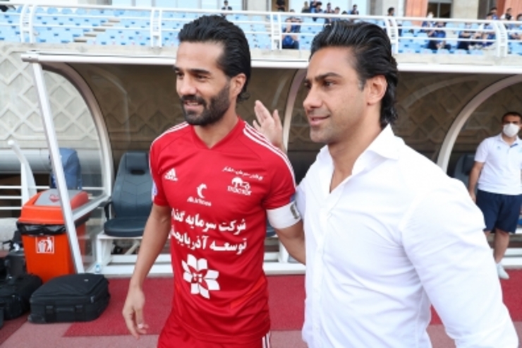 احسان حاج صفی و مسعود شجاعی پس از قهرمانی در جام حذفی به سوالات خبرنگاران پاسخ دادند.