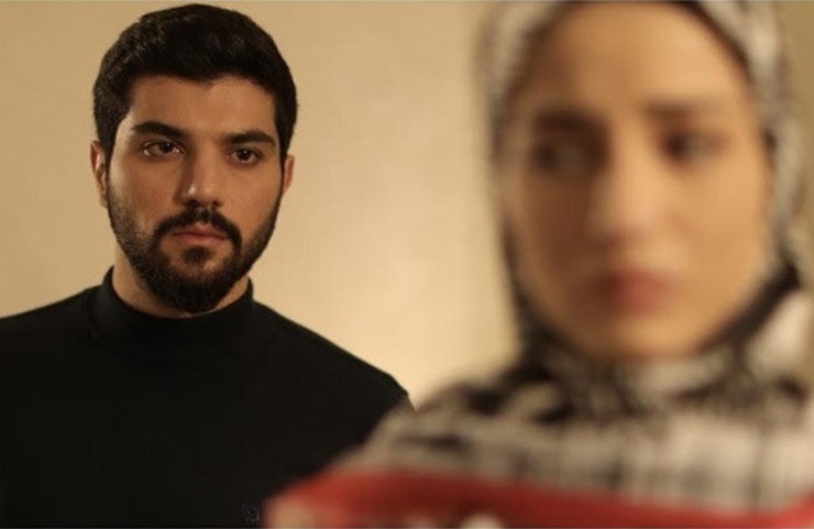 پنجشنبه‌ شب خبر رکوردزنی قسمت دهم سریال «آقازاده» بر اساس تعداد دقیقه‌های تماشای این مجموعه منتشر شد. طبق این خبر، قسمت ۹ و ۱۰ سریال که جمعه ۳۱ مرداد در قالب یک قسمت طولانی منتشر شد، ۶۰ میلیون دقیقه تماشا داشته است که در میان سریال‌های نمایش خانگی بی‌سابقه بوده و رکوردی برای «آقازاده» به حساب می‌آید.