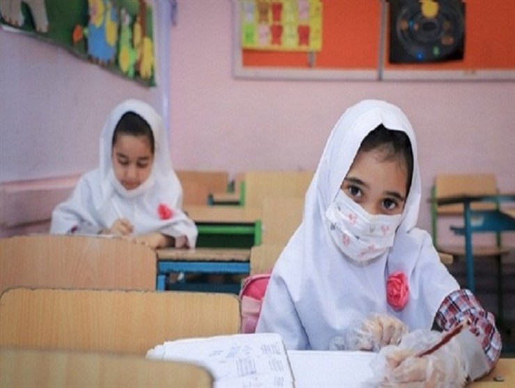 اولین روز سال تحصیلی جدید در حالی به پایان رسید که در برخی شهر‌ها هنوز سال تحصیلی شروع نشده است.