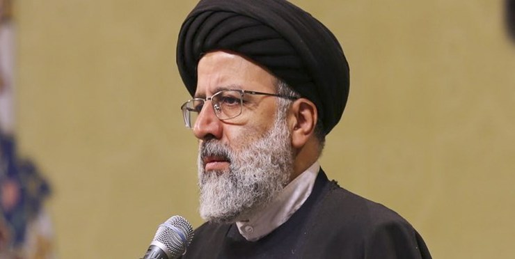 رئیس قوه قضاییه با بیان این که همه در قبال اعتیاد یک جوان یا آسیب دیدن یک خانواده مسئول هستیم، تأکید کرد: مساله مواد مخدر از مهم ترین موضوعات امروز است که بنیان خانواده و جوانان ما را تهدید می کند و مقابله با آن نیازمند عزم همگانی در عالی ترین سطوح کشور است.
