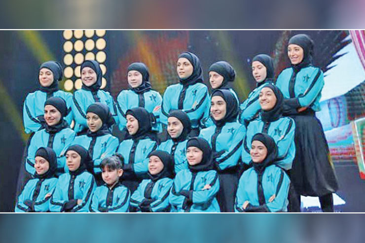 دختران ورزشکار مشهدی تیم «ستاره هشتم» برای حضور در مرحله نیمه‌نهایی برنامه تلوزیونی عصر جدید راهی تهران شدند