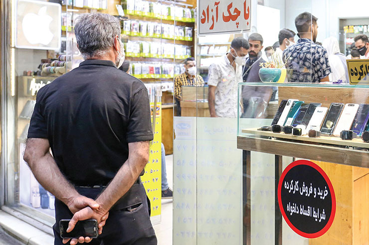 با افزایش تقاضا برای تلفن همراه هم‌زمان با آغاز سال تحصیلی قیمت این کالا در مشهد بیش از ۲۵ درصد افزایش یافت.