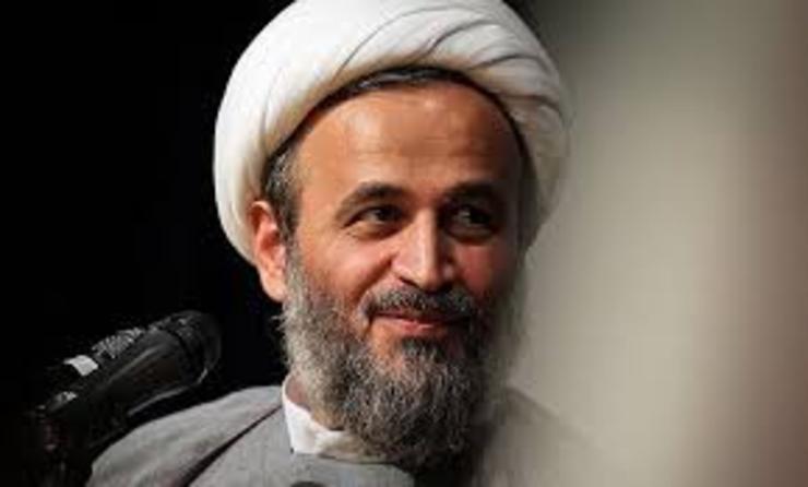سیدمهدی صدرالساداتی، روحانی معروف اینستاگرامی، در یادداشتی تلگرامی درباره‌ اظهارات اخیر علیرضا پناهیان، که گفته بود: «من یک خانه بیشتر در تهران ندارم که آن هم رفقا جمع شدند و هدیه‌ای خریدند. ما دنبال پول در آوردن هیچ‌وقت نبودیم و مثل امام و مقام معظم رهبری با هدیه‌ رفقایمان زندگی می‌کنیم»، واکنش نشان داد.