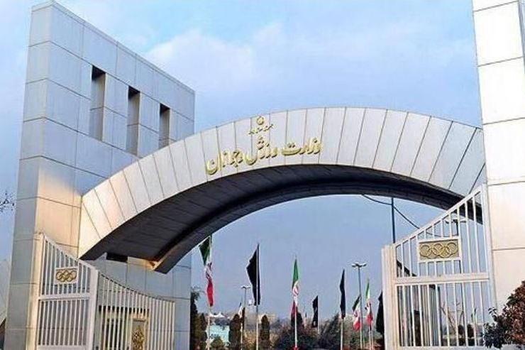 با توجه به بازنشسته شدن مدیرکل حقوقی وزارت ورزش، ۲ گزینه برای انتخاب مدیر جدید معرفی شده‌اند که جای تامل دارد.