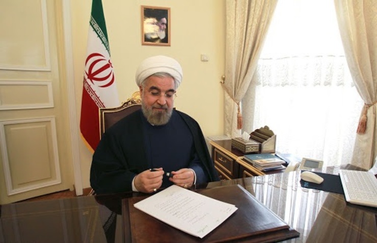 رئیس جمهور در پیامی ارتحال عالم ربانی حضرت آیت‌الله حاج شیخ یوسف صانعی تسلیت گفت.