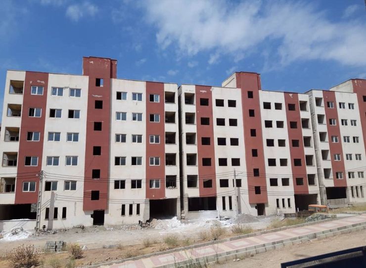 هر چند اولین اقدام دولت بعد از تصویب طرح، «نیازسنجی دوباره در بازار مسکن برای شناسایی جمعیت متقاضی موثر خانه» تعریف شده است، اما فعلا در طرح، بر «ساخت ۴ میلیون واحد مسکونی طی ۴ سال» تاکید شده است.