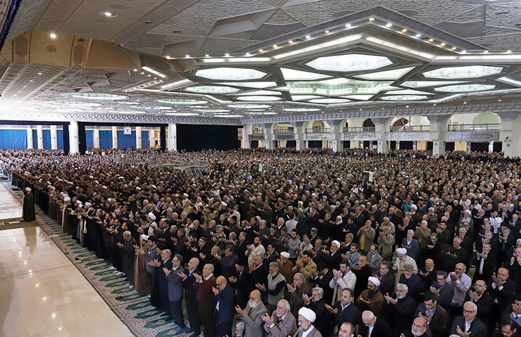 وزیر بهداشت با اعلام خبر برپایی نماز جمعه از ۱۱ مهر در سراسر کشور گفت: لازم است سرسخت‌ترین شیوه‌نامه‌های بهداشتی را تدوین کنیم تا نماز جمعه برگزار شود.
