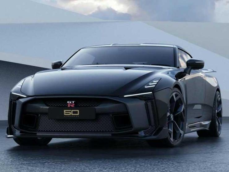 طبق گزارش جدید رسانه‌های ژاپنی، خودرو مسابقه‌ای نیسان GT-R R35 در سال ۲۰۲۲ با پیشرانه ۷۱۰ اسب بخاری مورداستفاده در مدل GT-R50 و قیمتی حدود ۳۷۷ هزار دلار به بازار عرضه خواهد شد.
