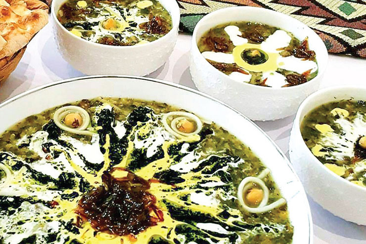 بدون شک یکی از محبوب‌ترین خوراک‌های ایرانی است، به‌خصوص نوع رشته‌دارش طرف‌دار زیاد دارد. البته اینجا نمی‌خواهیم از آش رشته بگوییم، بلکه این مطلب مقدمه‌ای است برای ورود به دنیای خوش‌رنگ‌ومزه آش‌ها و خیالتان راحت باشد که در مطالبی جداگانه خدمت آش‌های پرطرف‌دار، از رشته و گندم بگیر تا دوغ و لخشک عرض ارادت خواهیم کرد.