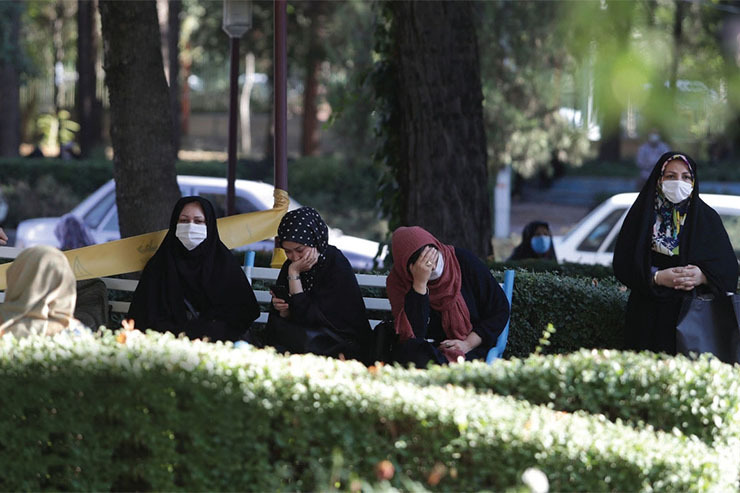 آینده تضمین‌شده برای فرزند رؤیایی است که اغلب مادران به آن می‌اندیشند و کمتر زنانی هستند که به ویژگی زندگی مدرن در شرایط ایران واقف باشند و بدانند که در بستر اجتماعی متلاطم، پروراندن مفهوم تضمین چندان دست‌یافتنی و معقول به نظر نمی‌رسد.