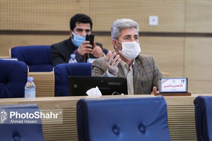 «حاشیه شهر نیازمند اصلاح کالبدی است.» این جمله اظهارنظر یکی از اعضای شورای شهر است که به شبکه مشکلات این مناطق اشراف دارد و به عنوان یکی از اعضای پنجمین دوره شورای شهر مشهد مشغول فعالیت است، مسئله حاشیه شهر و رفع آسیب‌های اجتماعی را از اهم موضوعاتی می‌داند که همواره باید در اولویت کار شورای شهر باشد.