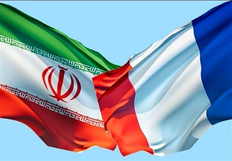 محمد جواد ظریف  و «ژان ایو لودریان» وزیر امور خارجه فرانسه دوشنبه شب در تماسی تلفنی موضوعات مرتبط با روابط دوجانبه، آخرین تحولات مربوط به برجام و همچنین وضعیت لبنان گفت‌وگو کردند.