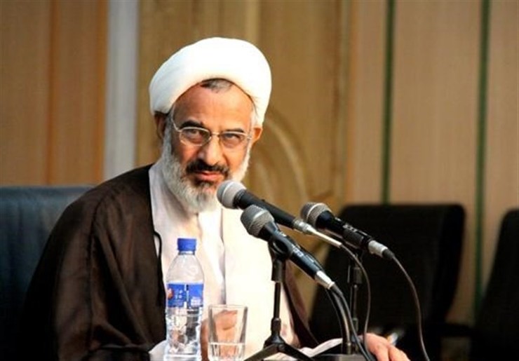 نماینده، ولی فقیه در سپاه پاسداران انقلاب اسلامی با تاکید بر اینکه راهبرد ما در برابر جنگ سخت دشمن مطابق دستور قرآن جهاد اصغر است، گفت: ما متجاوز نیستیم، ولی به متجاوزان نیز امان نخواهیم داد و در برابر تهاجم فکری و فرهنگی دشمن با راهبرد جهاد کبیر وارد میدان می‌شویم.
