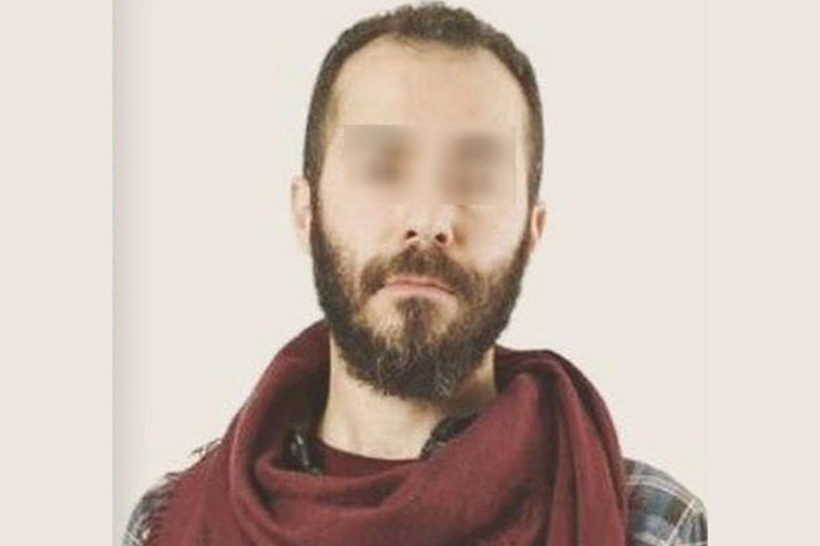 حدود یک هفته است که فضای توئیتر تبدیل شده است به دادگاهی با قربانیان و متهمانی که در این فضا یکی پس از دیگری پیدا می‌شوند. قربانیان از اتفاق رخ داده می‌نویسند و بعد می‌فهمند که متهم نه‌تن‌ها به آنان، بلکه به شمار زیاد دیگری هم آسیب رسانده است. اتهام چیست؟ تجاوز.