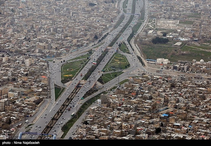 تمامی ضوابط اجرایی، نحوه اقدام و ملاک‌های تصمیــم گیری در چارچوب شهرسازی باید تا پایان شهریورماه روی سیستم‌های شهرداری بارگذاری شود تا شهروندان بتوانند از مزایا و امتیازات آن بهره ببرند و باید خواسته‌های آن‌ها را پاسخ گویی کرد.