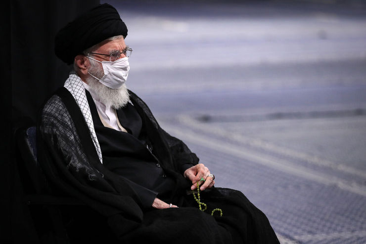 دومین شب از مراسم عزاداری حضرت اباعبدالله الحسین علیه‌السلام با حضور رهبر معظم انقلاب اسلامی پنجشنبه شب در حسینیه‌ امام خمینی (ره) آغاز شد.