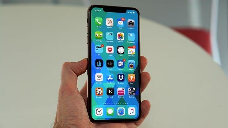 در این مقاله، دلایل کاهش سرعت گوشی‌های هوشمند در پلتفرم‌های اندروید و iOS را بررسی کرده و راهکار‌های جامعی برای کاربران ارائه داده‌ایم.