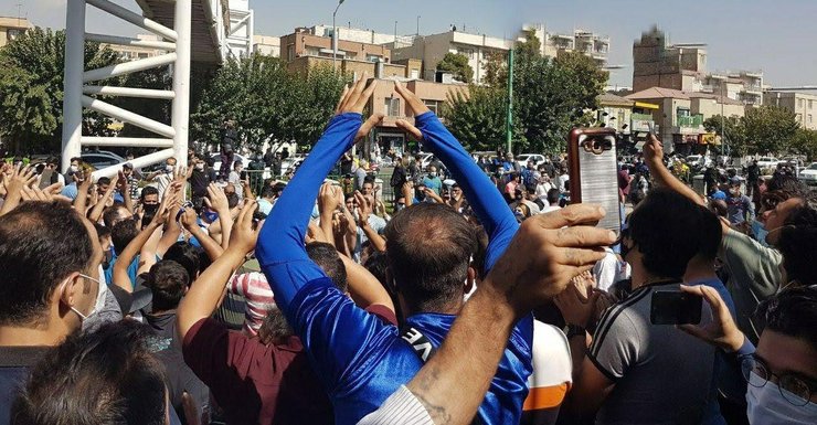هواداران باشگاه استقلال در سال‌های اخیر به حدی با ناکامی‌های پی درپی مواجه شده اند که دیگر اعتمادی به تصمیم گیران باشگاه خود ندارند. ادامه تجمع‌ها در واقع همین بدبینی بزرگ را نشان می‌دهد.
