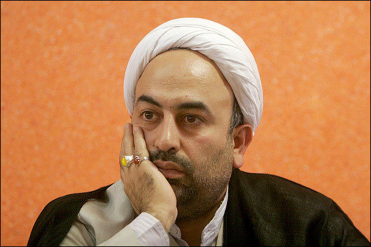 واکنش حجت الاسلام محمدرضا زائری نسبت به سخنان امام جمعه اصفهان درباره نا امن کردن جامعه برای فراد بی‌حجاب را در این گزارش بخوانید.