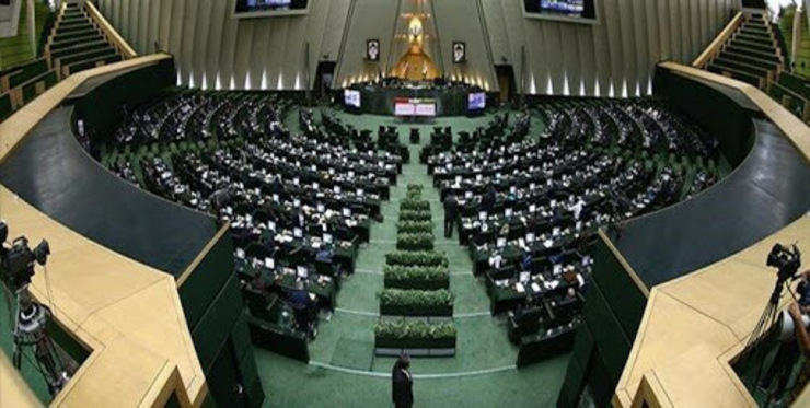 نماینده مردم ملکان در مجلس شورای اسلامی گفت که دو طرح خودرو دار کردن خانوار‌های بدون خودرو و تشویق زاد و ولد که طراح آن‌ها است در نوبت بررسی در صحن علنی مجلس است.