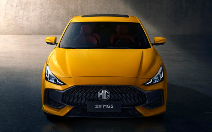 ام جی (MG) مخفف عبارت گاراژ موریس (Morris Garage)، سال ۱۹۲۳ در انگلستان بنیان نهاده شد و امروزه، تحت مالکیت سایک موتورز چین فعالیت می‌کند.