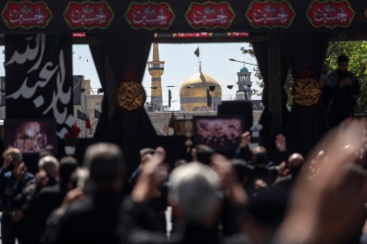 عاشقان و دوست داران ابا عبدالله الحسین از قصه دلدادگی خود به حضرتش و جاماندن از قافله کاروان شور حسینی در اربعین می‌گویند.