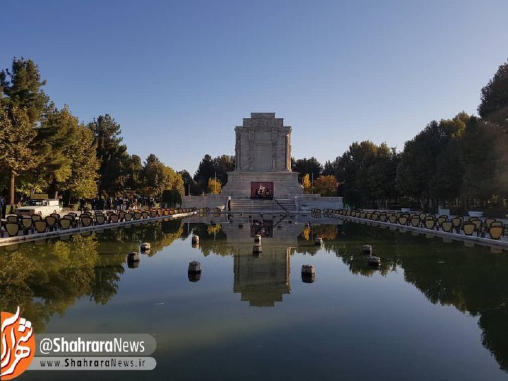 «توس» قرن‌هاست که میزبان نامداران ایران‌زمین است؛ چه آن‌هایی که در توس زاده شده و همانجا هم درگذشته‌اند همچون حکیم ابوالقاسم فردوسی و امام محمد غزالی. چه کسانی که در «توس» متولد شدند، ولی در جایی دیگر مدفون هستند، مثل خواجه نصیر‌الدین توسی و خواجه نظام‌الملک توسی، و چه آن‌ها که محل تولدشان توس نیست، اما کسب علم و دانش بهانه‌ای شده تا راهی این دیار شوند، مانند ارسلان جاذب.