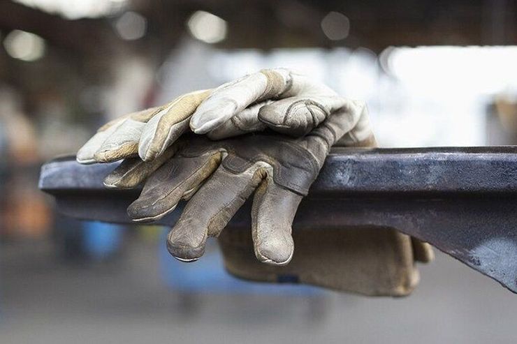 مطابق آخرین آمار‌ها مبلغ ۵۰۰۰ میلیارد تومان مقرری بیمه بیکاری کرونا از سوی دولت به متقاضیان و افراد بیکار شده بر اثر کرونا پرداخت شده است.