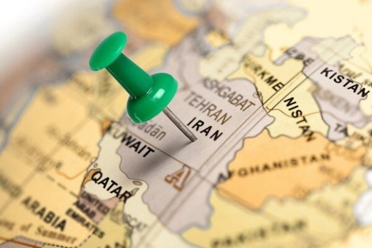 آمریکا در روز پنجشنبه ۱۷ مهر، خبر از تحریم ۱۸بانک جمهوری اسلامی ایران داد. براساس گزارش وب‌سایت وزارت خزانه‌داری آمریکا، ۱۸بانک ایرانی که تاکنون از برخی محدودیت‌های آمریکا معاف بودند، در لیست سیاه قرار گرفته‌اند. اما این اتفاق چه پیامدهایی برای ایران دربر خواهد داشت؟