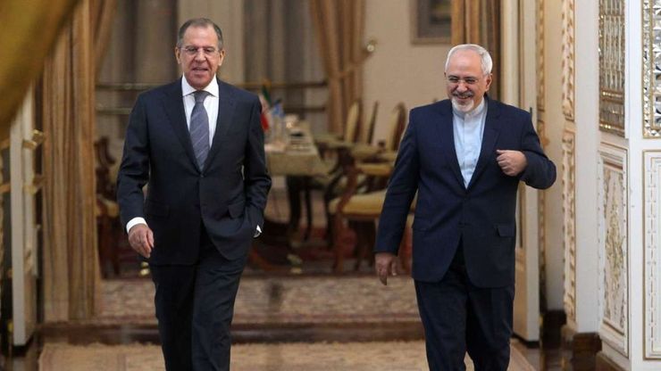 سفیر جمهوری اسلامی ایران با اشاره به سفر وزیر امور خارجه به مسکو گفت:ظریف با لاوروف همتای روس خود پنج سال بعد از انعقاد توافق هسته ای حول برجام، تحولات منطقه ای و دوجانبه ای مذاکره خواهد کرد.