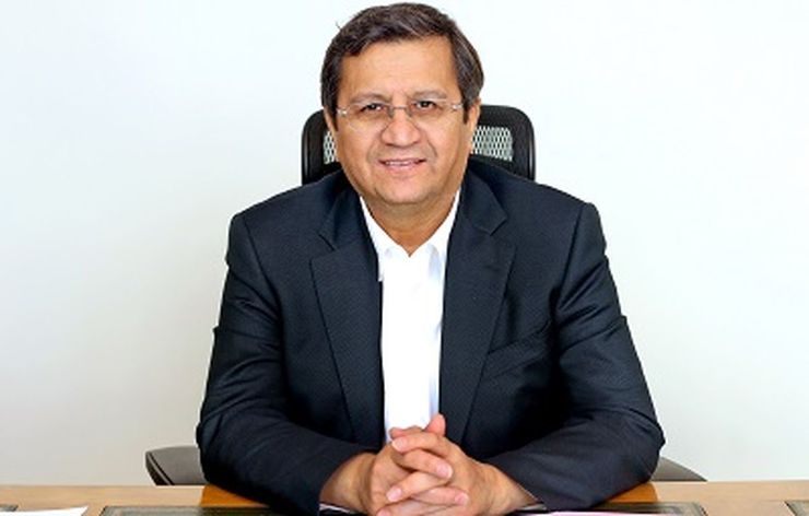 رئیس کل بانک مرکزی اعلام کرد: جلسه مشترک سه جانبه با روسای بانک مرکزی و بانک تجارت عراق منجر به توافق بر سر آزاد کردن منابع مالی ایران با هدف خرید کالاهای اساسی برای کشور شده است.