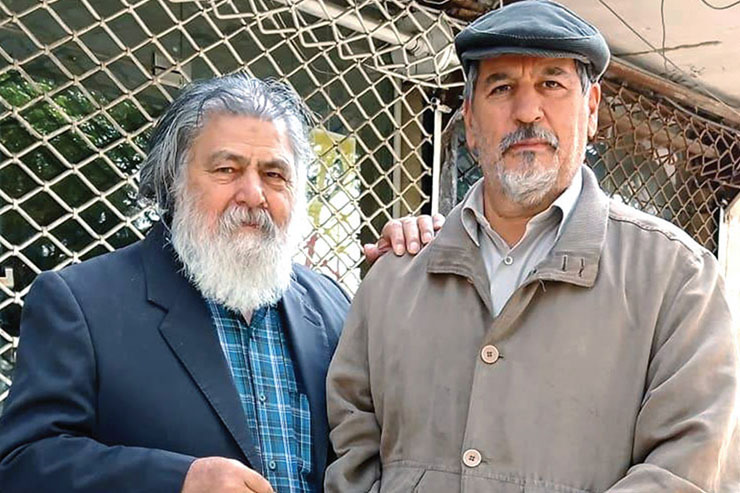 حمیدرضا سهیلی، یکی از پیشکسوتان و پژوهشگران تئاتر مشهد، که حق آب و گل بر هنر‌های نمایشی این شهر دارد بعد از مدت‌ها دوری از دوستان تئاتری‌اش تصمیم گرفته به دیدار آن‌ها برود.