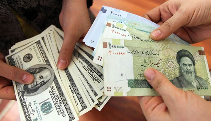 برای بررسی بیشتر این موضوع که تحریم‌های جدید آمریکا علیه بانک‌های ایران، چه تأثیری بر عملکرد آن‌ها و مبادلات تجاری خارجی کشور دارد، سراغ حسن بهشتی پور، کارشناس مسائل بین المللی، رفته ایم.