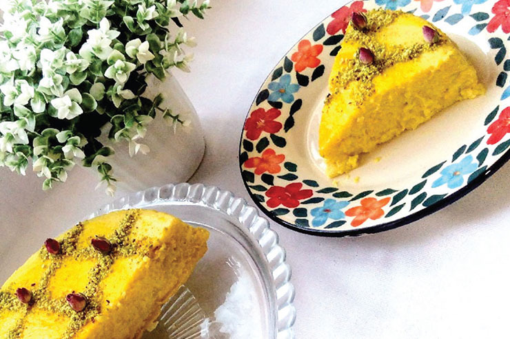 با برنج و گلاب و زعفران خوردنی‌های زیادی درست می‌کنند، ولی بدون شک هیچ‌کدام نزد مشهدی‌ها ارج و قرب دیگچه را ندارد؛ نذری سنتی که مختص خطه خراسان است و عطر و طعمش دل هر خورنده‌ای را می‌برد.