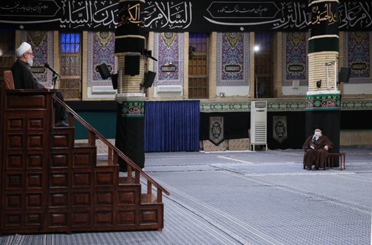 مراسم عزاداری روز شهادت حضرت امام علی‌بن‌موسی‌الرضا علیه‌السلام صبح امروز (شنبه) در حسینیه امام خمینی(ره) با حضور رهبر معظم انقلاب اسلامی برگزار شد.