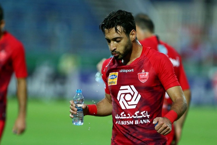 شنیده می‌شود شجاع خلیل‌زاده به دلیل فسخ قرارداد با پرسپولیس فینال لیگ قهرمانان آسیا را با وجود تمدید قرارداد از دست خواهدداد‌.
