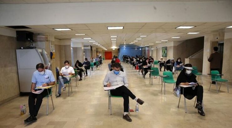 رئیس سازمان اداری استخدامی کشور گفت: اینکه عده‌ای تصور کنند اگر یک‌سوم کارمندان را دورکار کردیم یعنی تعطیلی، نه! این‌گونه نیست.