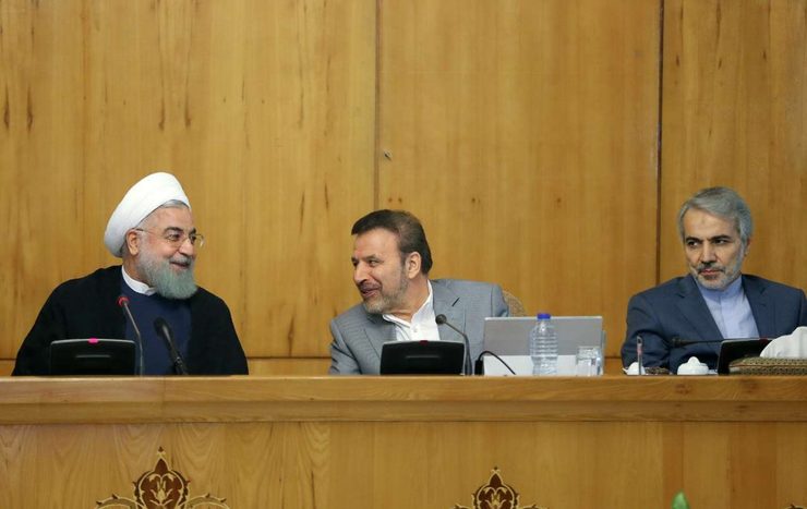 رئیس دفتر رئیس جمهوری اعلام کرد: خوشبختانه جمع‌بندی‌ها برای انتخاب وزیر پیشنهادی به نتیجه رسیده و گزینه بسیار توانمند و کارنامه‌داری از سوی رییس‌ جمهوری به مجلس معرفی شده است هم رییس جمهوری و هم مجموعه دولت به صلاحیت و توانمندی علیرضا رزم‌حسینی ایمان و اعتقاد کامل دارند.