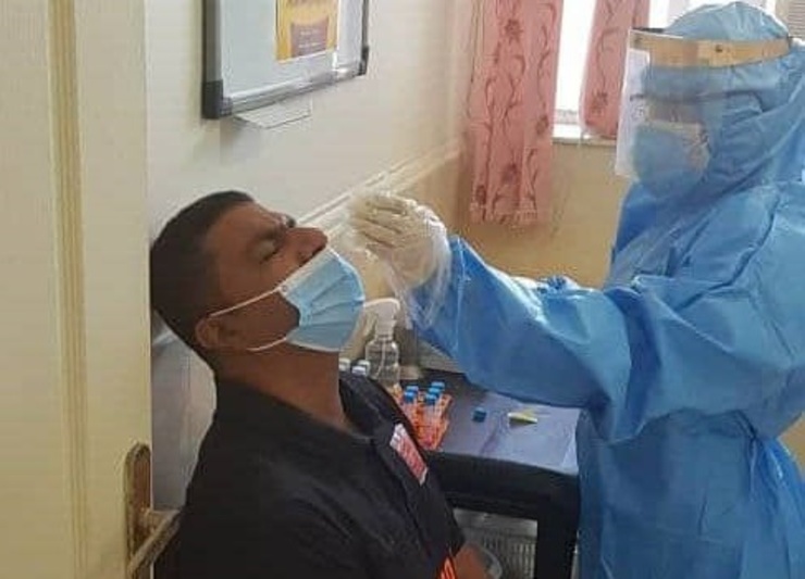 این روز‌ها اکثر تیم‌های لیگ برتری بسکتبال قبل از شروع تمرینات تست کرونا را انجام می‌دهند و حالا پس از آویژه صنعت پارسا نوبت به اصفهانی‌ها و بندری‌ها رسیده است.