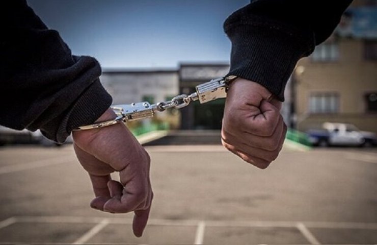 اعضای اتباع خارجی باند توزیع‌کننده گسترده کراک و شیشه توسط اداره کل اطلاعات خراسان رضوی و فرماندهی پلیس مبارزه با موادمخدر در مشهد دستگیر شدند.