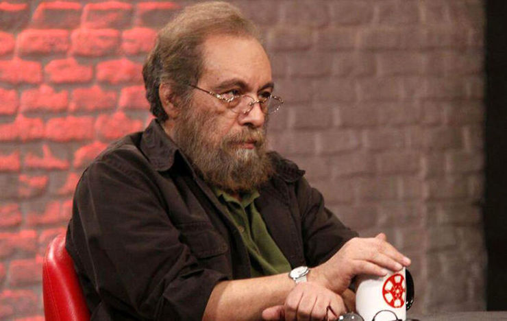 مسعود فراستی به‌علت خواندن پر اشتباه شاهنامه از مخاطبان عذرخواهی کرد + ویدیو
