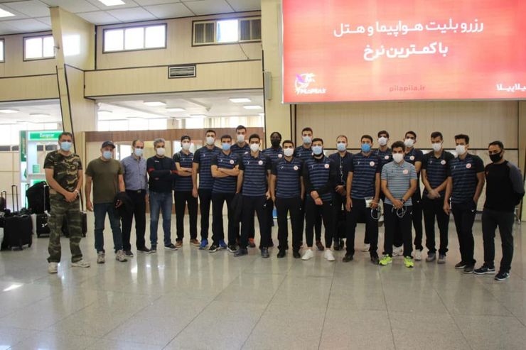 دو تیم بسکتبال مس کرمان و شورا و شهرداری قزوین مقابل هم صف آرایی کردند.