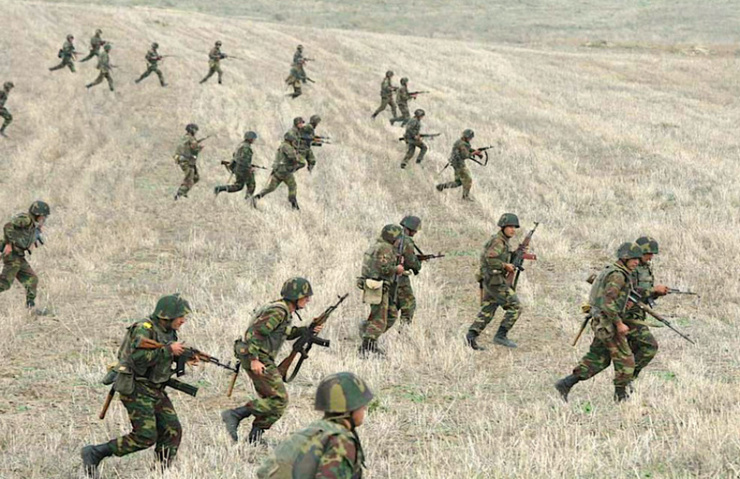 پوتین که روز چهارشنبه به مناسبت روز وحدت ملی در روسیه در بین نمایندگان انجمن‌های دینی این کشور سخنرانی می‌کرد، گفت: «برای پایان دادن به مناقشه قره‌باغ از دستم هرچه بیاید انجام می‌دهم».