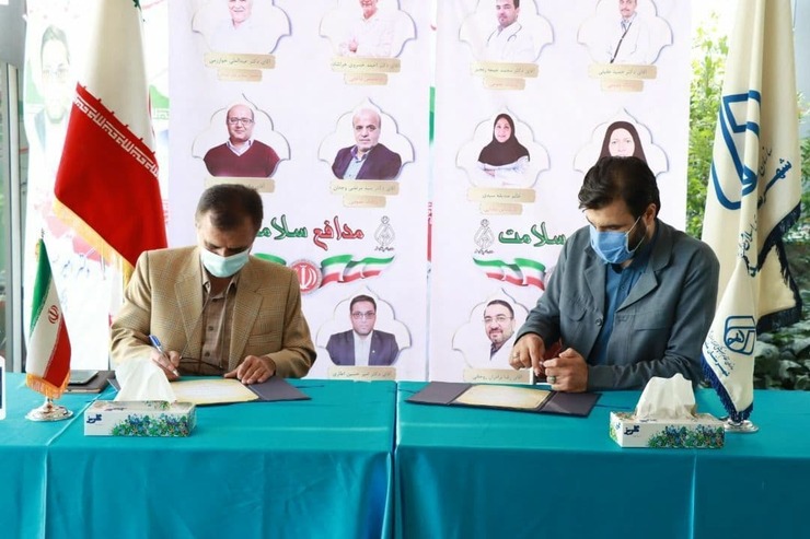 برای توسعه همکاری‌های مشترک میان سازمان نظام پزشکی مشهد و خانه مطبوعات و رسانه‌های خراسان رضوی، تفاهم‌نامه همکاری مشترکی به امضا رسید.